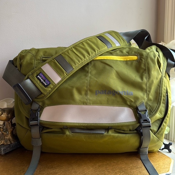 green patagonia messenger bag Terravia Mini Hip Pack Aqua Stone 100% recycled polyester lining Men's Bum Bags Patagonia Green,